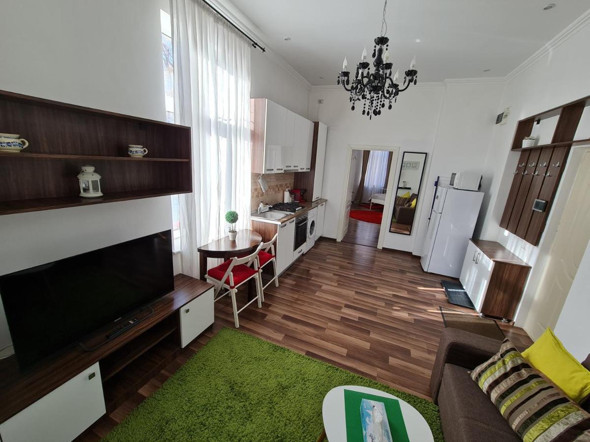 Downtown Central University Apartament - Cal1 Bucarest Esterno foto