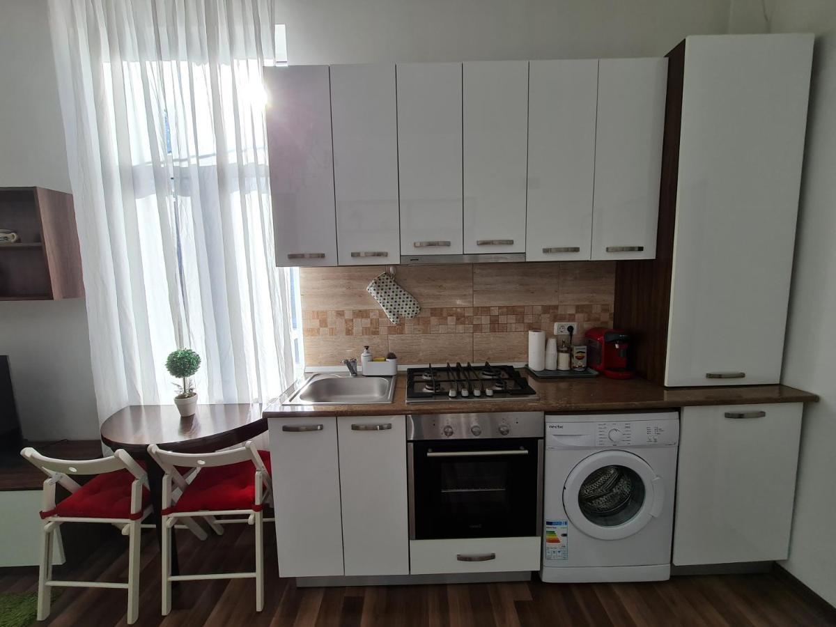 Downtown Central University Apartament - Cal1 Bucarest Esterno foto