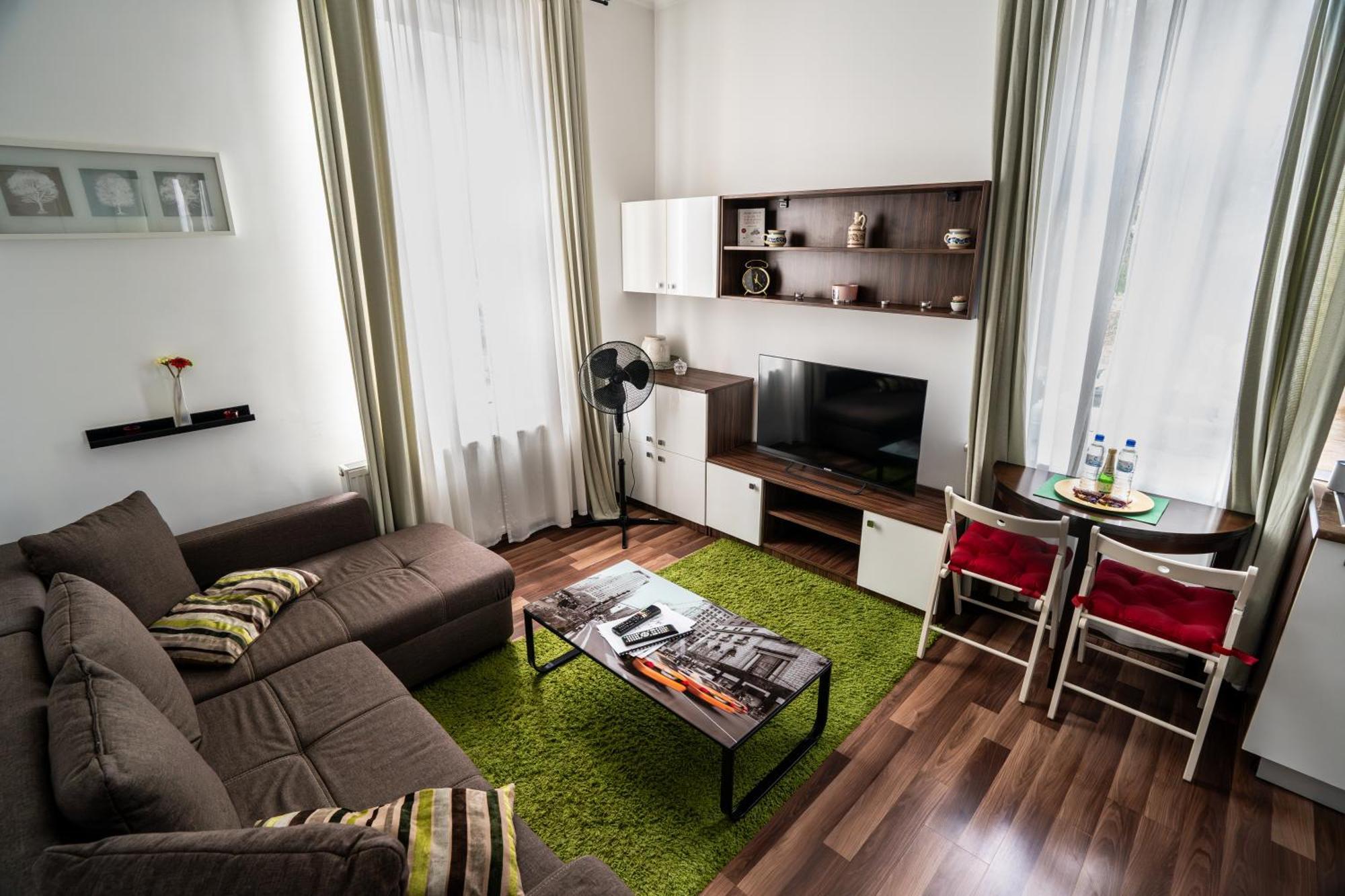 Downtown Central University Apartament - Cal1 Bucarest Esterno foto
